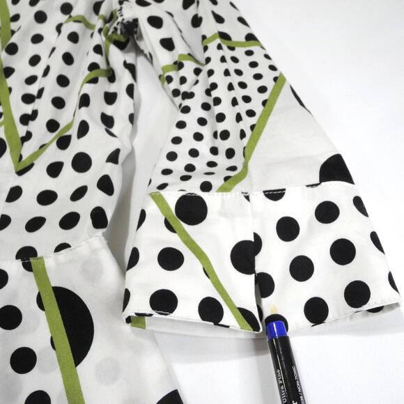 Mishka Art To wear Polka Dot Top Sz S Peplum Front Button Blouse Black &‎ White - Picture 6 of 11